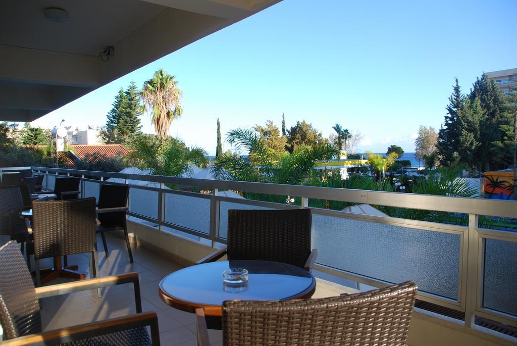 The Caravel Hotel Limassol Exteriör bild
