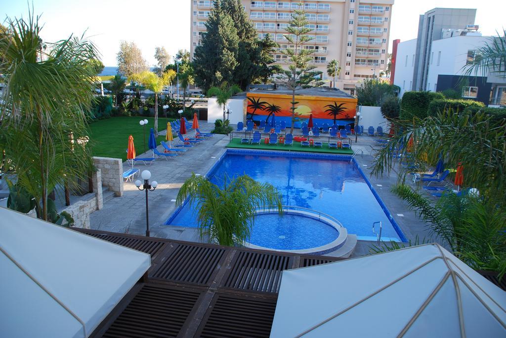 The Caravel Hotel Limassol Exteriör bild