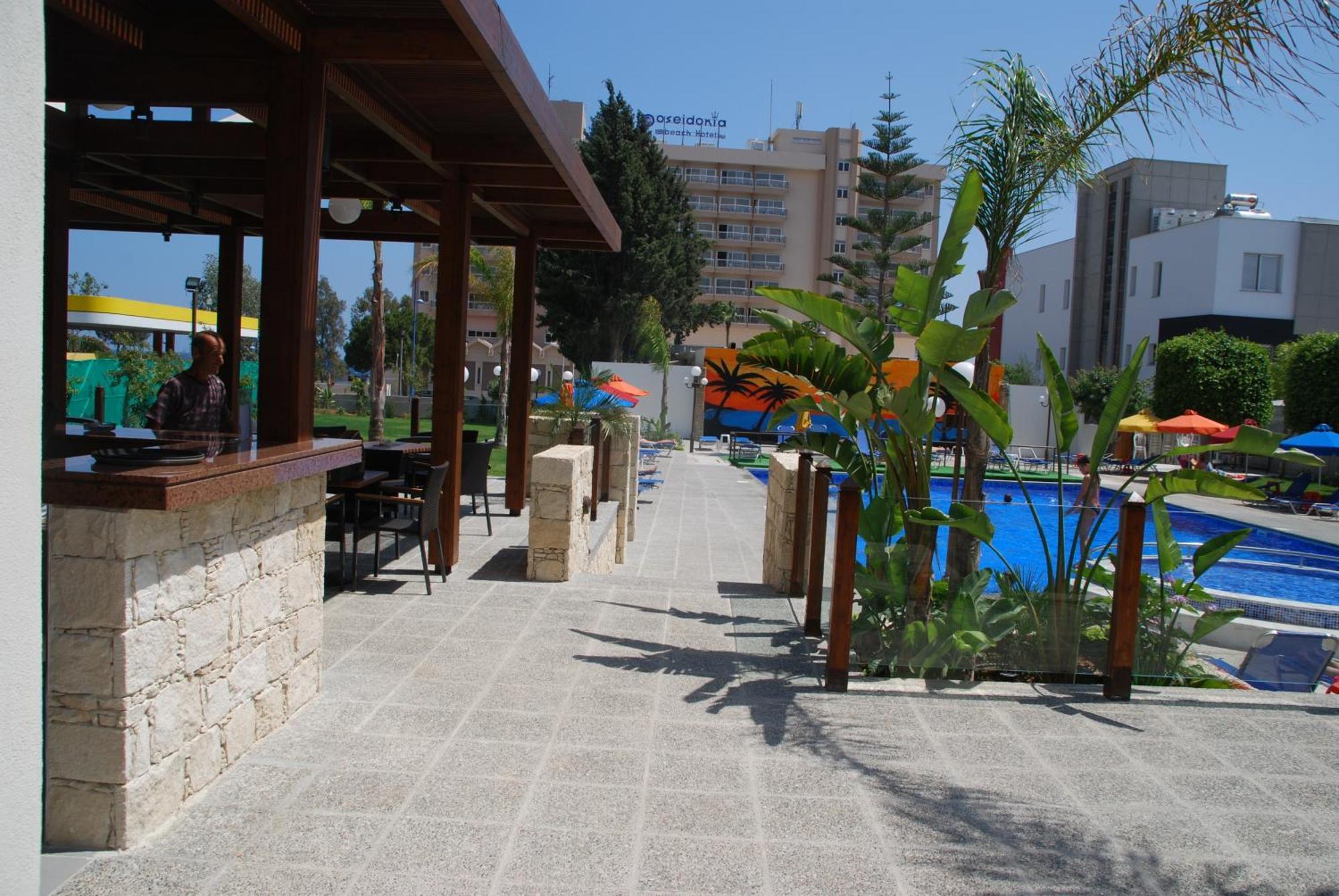 The Caravel Hotel Limassol Exteriör bild