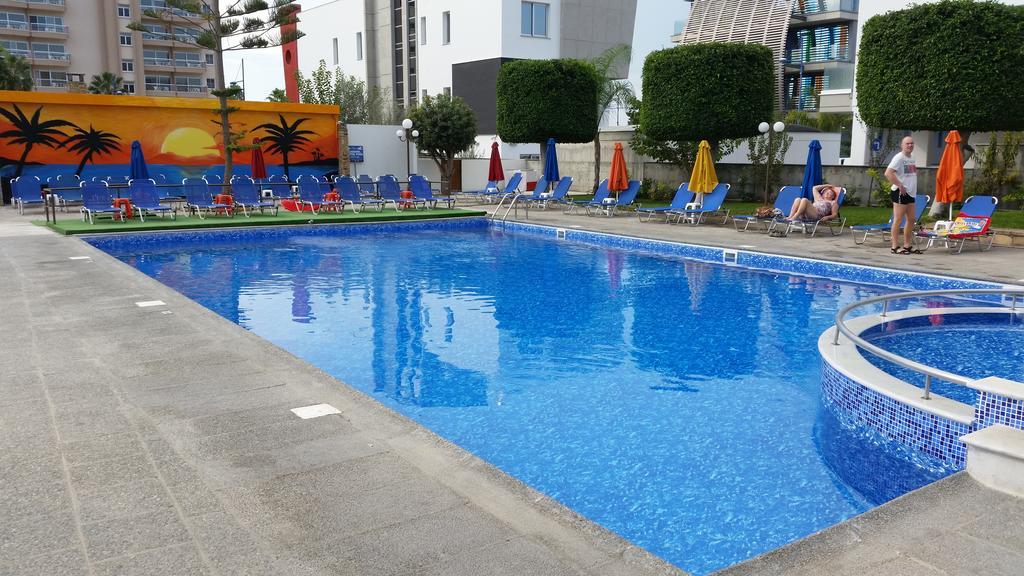 The Caravel Hotel Limassol Exteriör bild