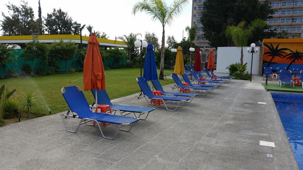 The Caravel Hotel Limassol Exteriör bild