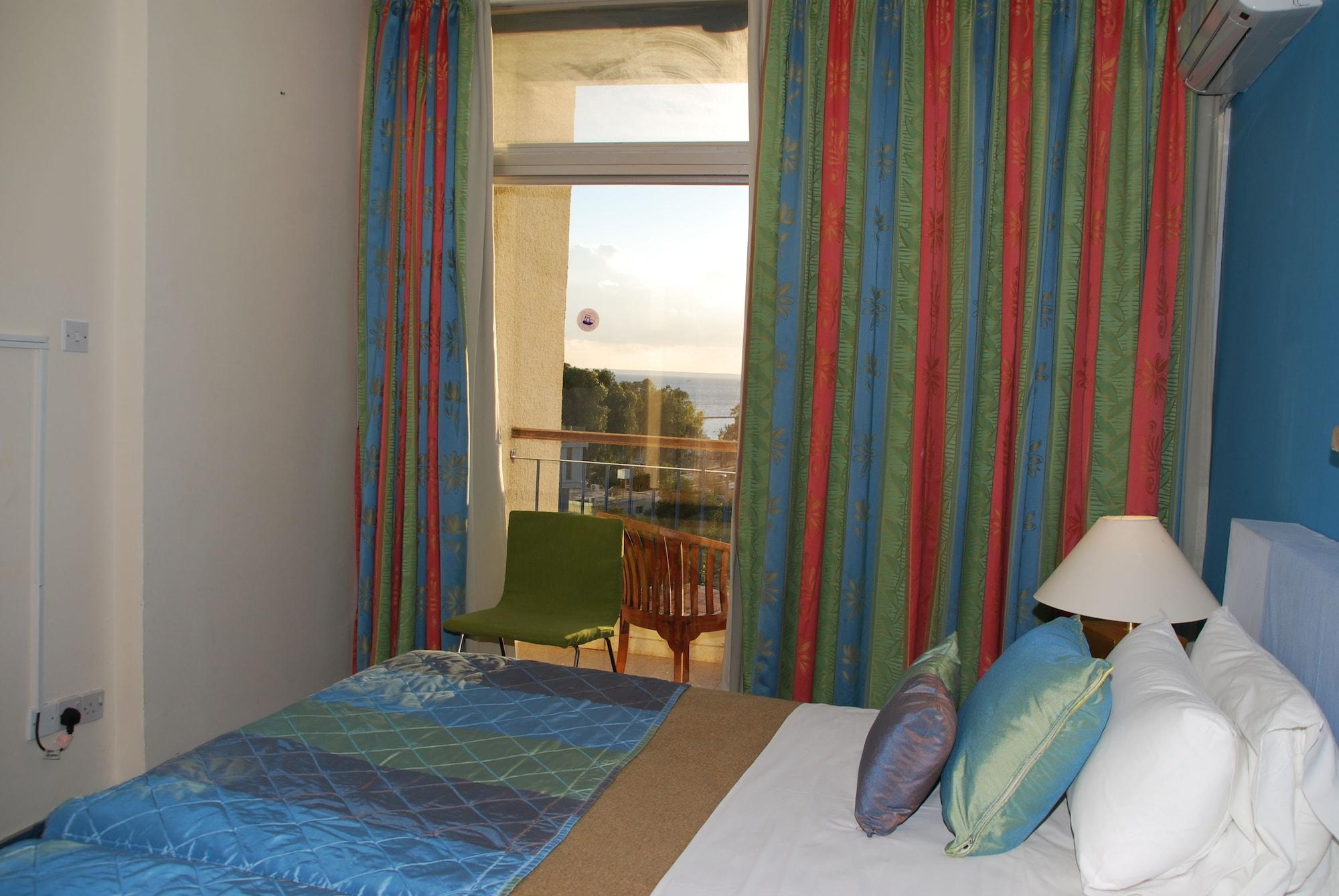 The Caravel Hotel Limassol Exteriör bild