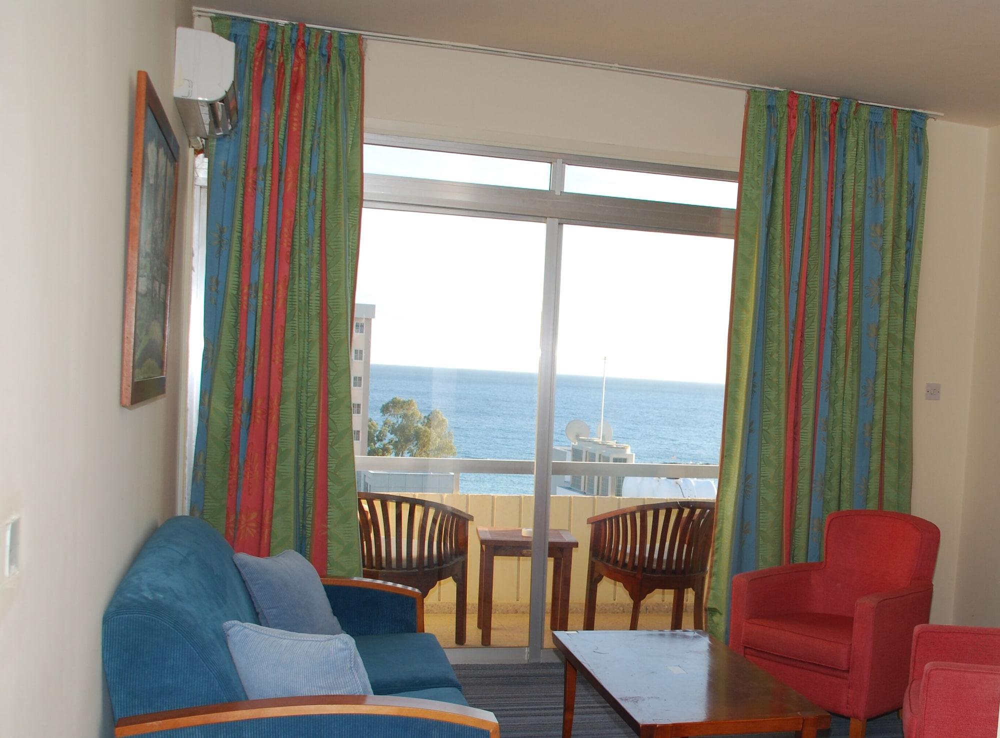 The Caravel Hotel Limassol Exteriör bild
